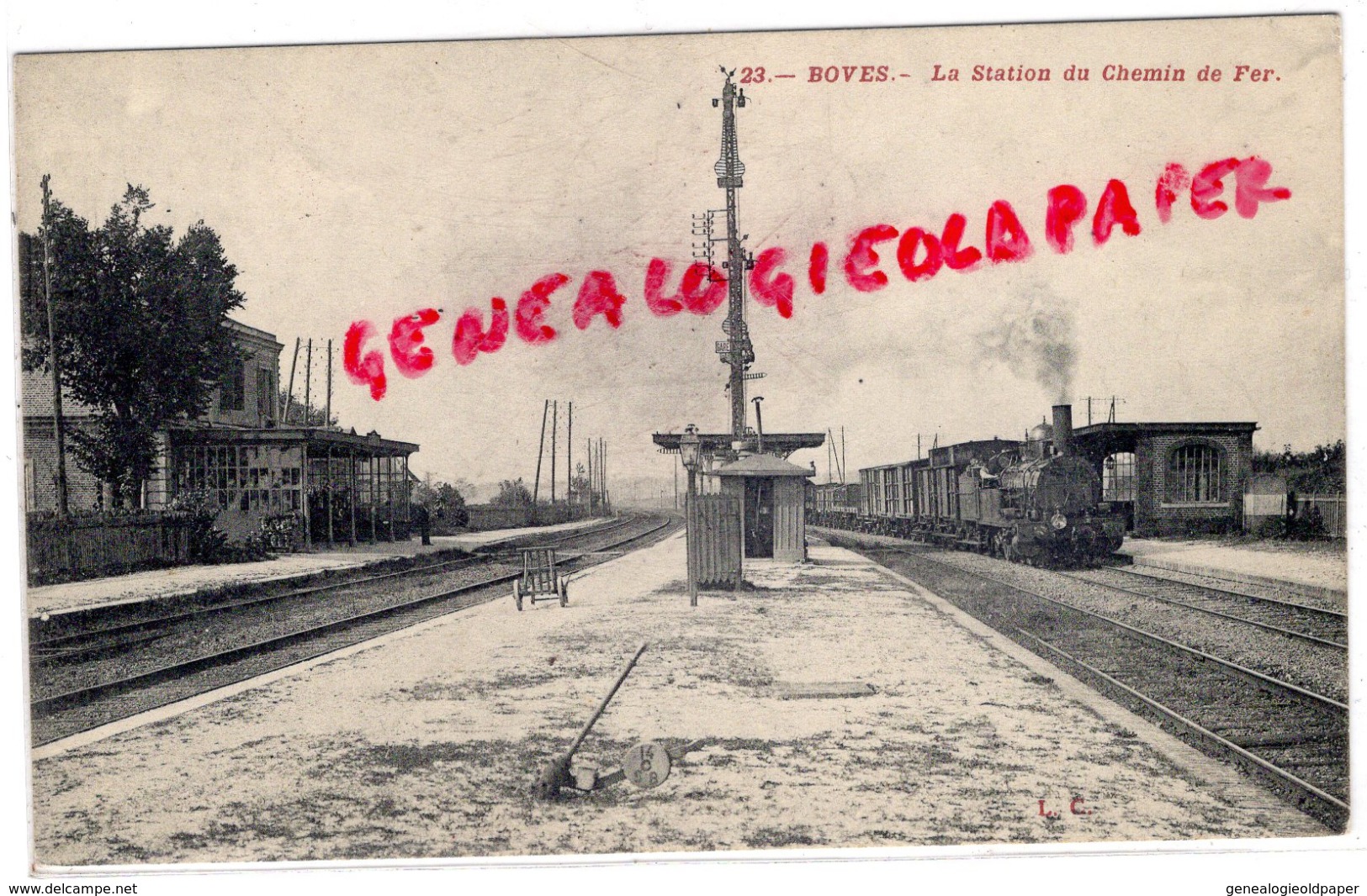 80 - BOVES - LA STATION DU CHEMIN DE FER  GARE - Boves