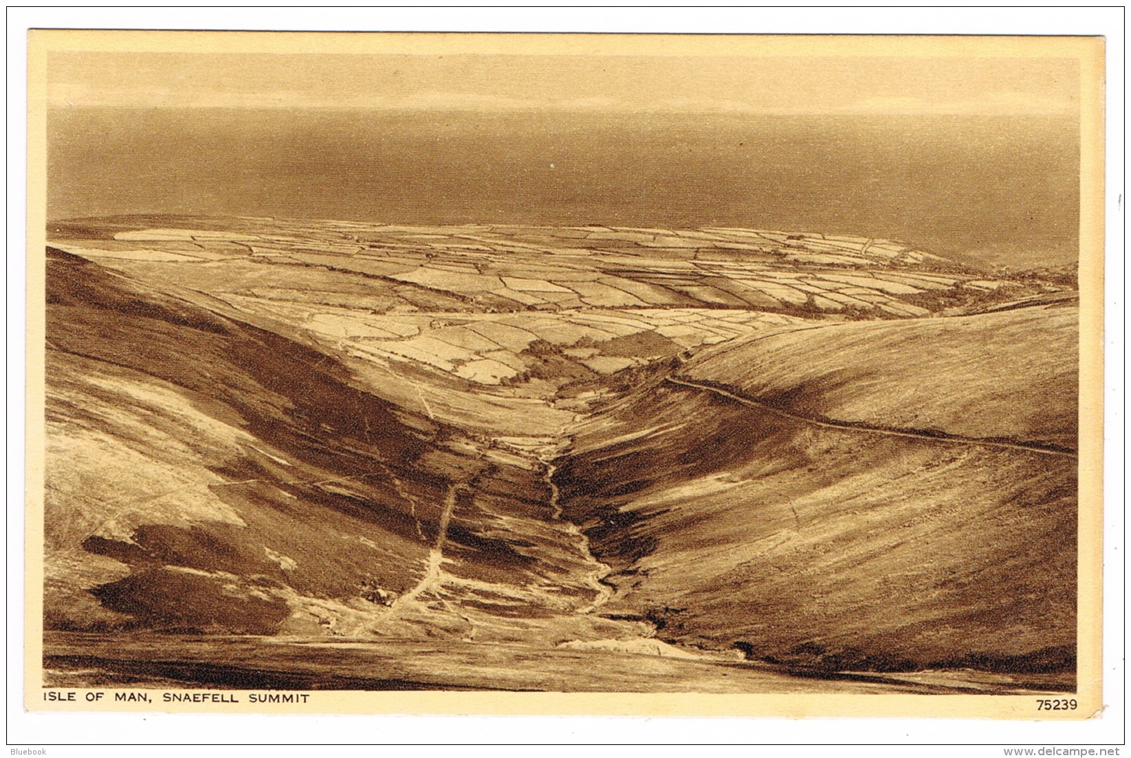 RB 1129 - Postcard - Looking Down From Snaefell Summit - Isle Of Man - Isle Of Man