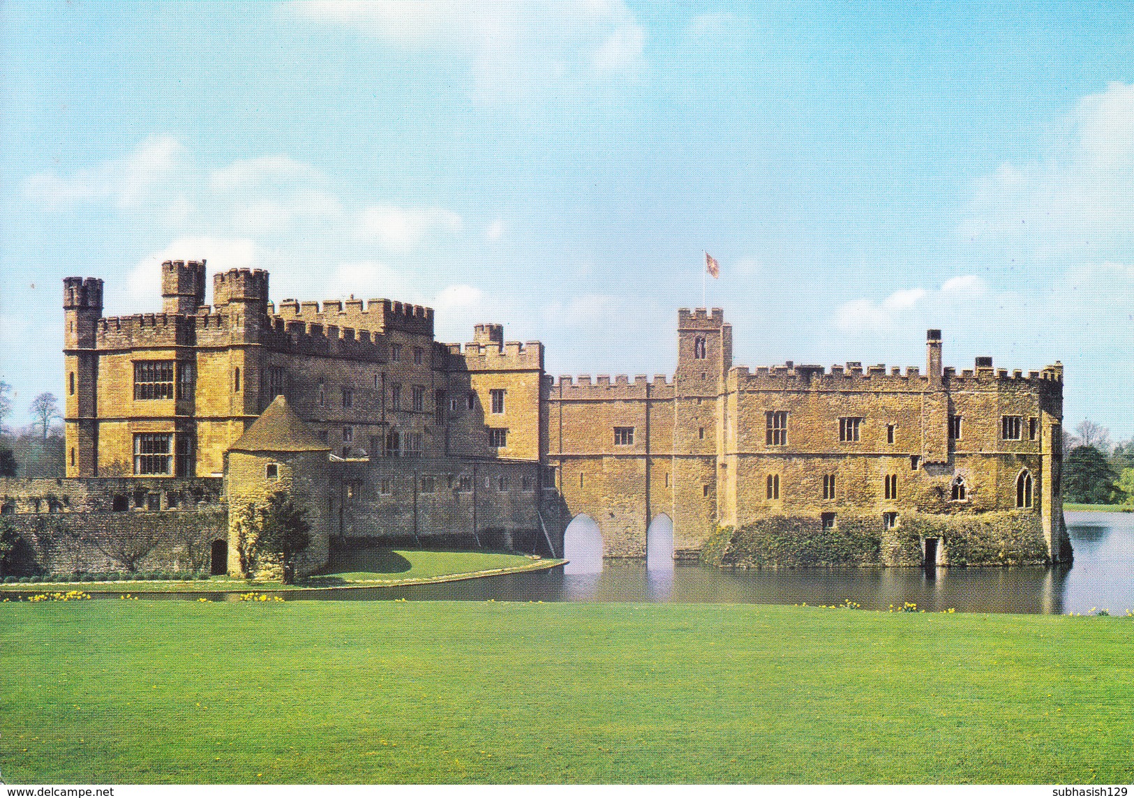 COLOUR PICTURE POST CARD PRINTED IN GREAT BRITAIN, UNITED KINGDOM - LEEDS CASTLE, NEAR MAIDSTONE, KENT - TOURISM THEME - Autres & Non Classés