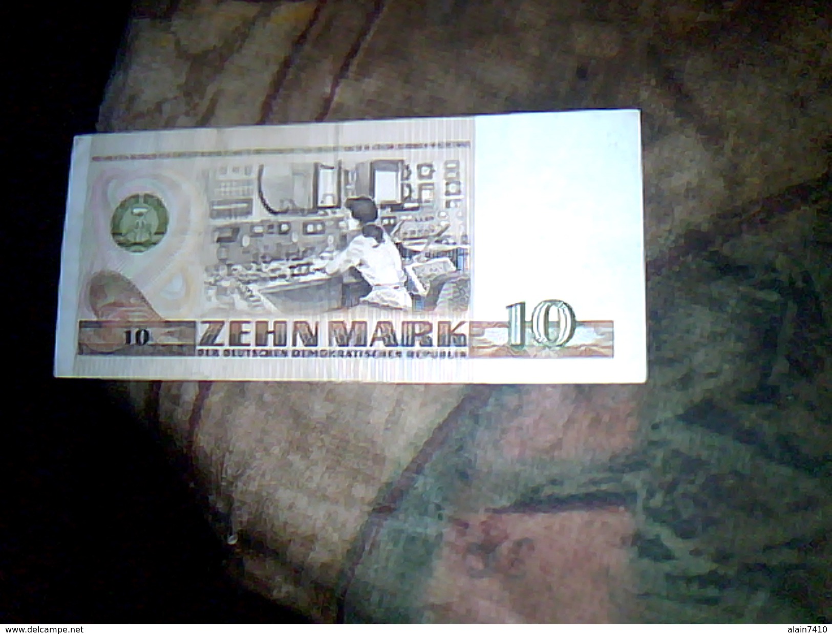 Billet De Banque RDA  Alemagne Republique Democratique Allemande De 10 Marks Annee 1971 Ayant Circule Betat - 10 Deutsche Mark