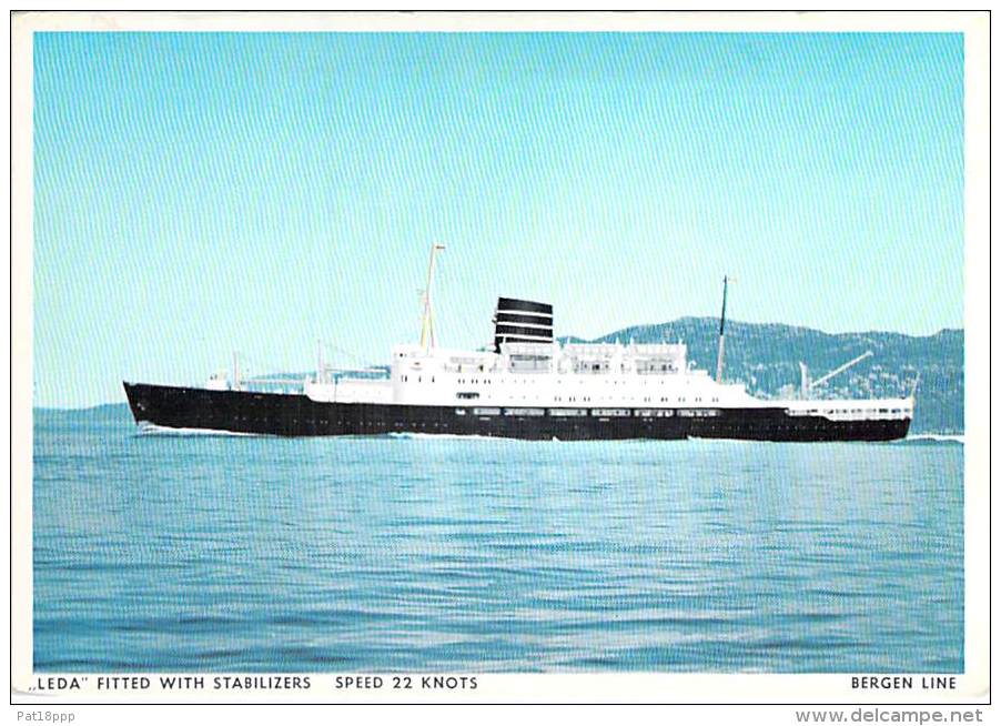 PAQUEBOT Cruise Ship Kreuzfahrtschiff : " LEDA " ( Bergen Line ) CPSM GF ( Cruiseschip Pakkeboot ) - Steamers