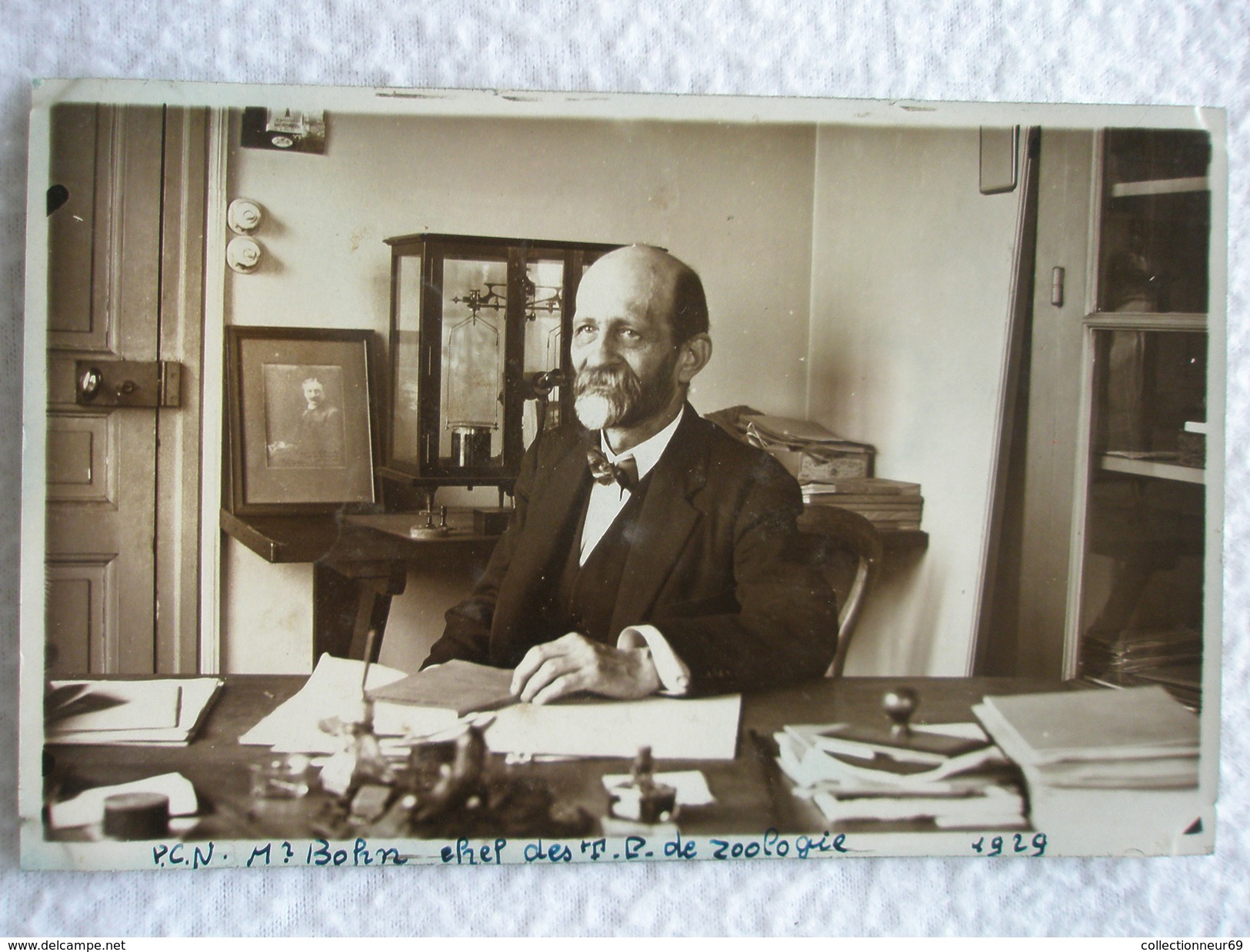 CARTE POSTALE / PHOTO DE MR BOHN CHEF DES T.P DE ZOOLOGIE / DATÉ 1929 / CHERCHEUR / PERSONNALITÉ - Autres & Non Classés