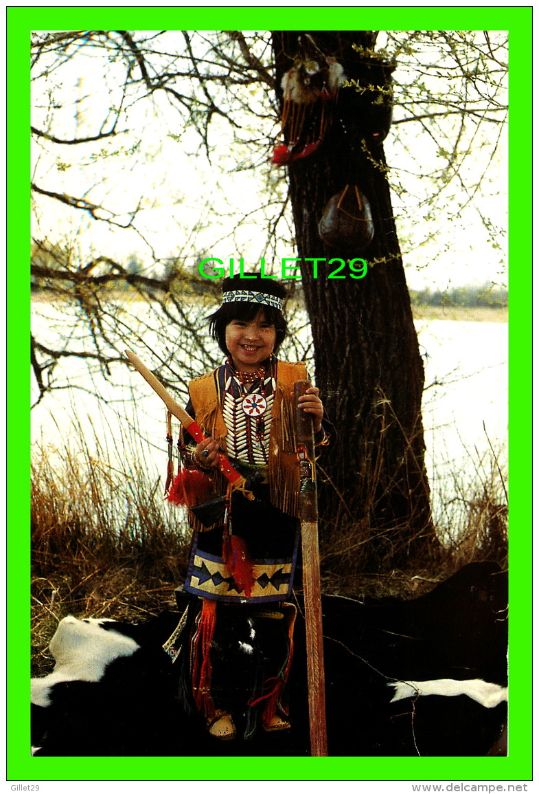 INDIENNES - LITTLE INDIAN BRAVE IN FULL TRADITIONAL ATTIRE... -  MARACLE PRESS LTD - - Indiens D'Amérique Du Nord