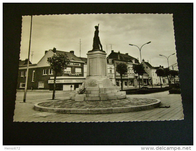 Pstk3463 : Zelzate - Standbeeld Geneuvelden - Zelzate
