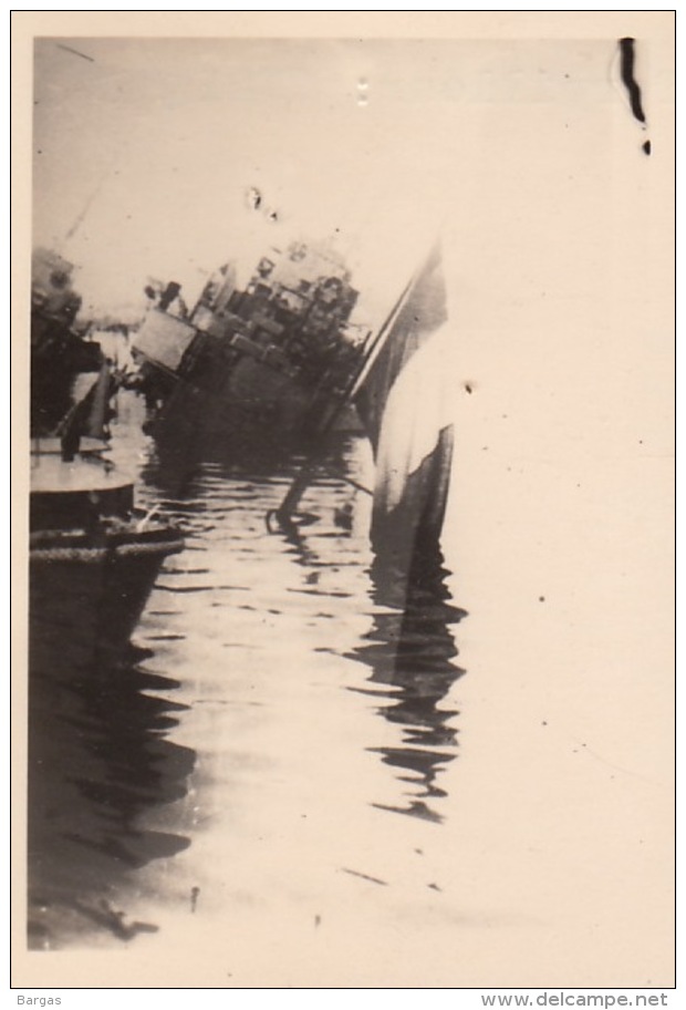 Photo Guerre WWII Bateau à Toulon Petit Rang Torpilleur Curieuse Chamois Tramontane - Guerre, Militaire