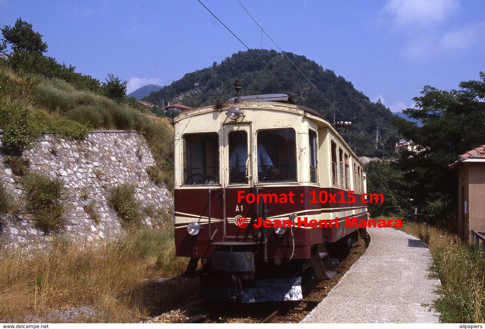 Reproduction Photographie D´un Train N°A1 à Voie étroite Ferrovia Genova Casella Dans Les Montagnes à Gènes En Italie En - Altri & Non Classificati