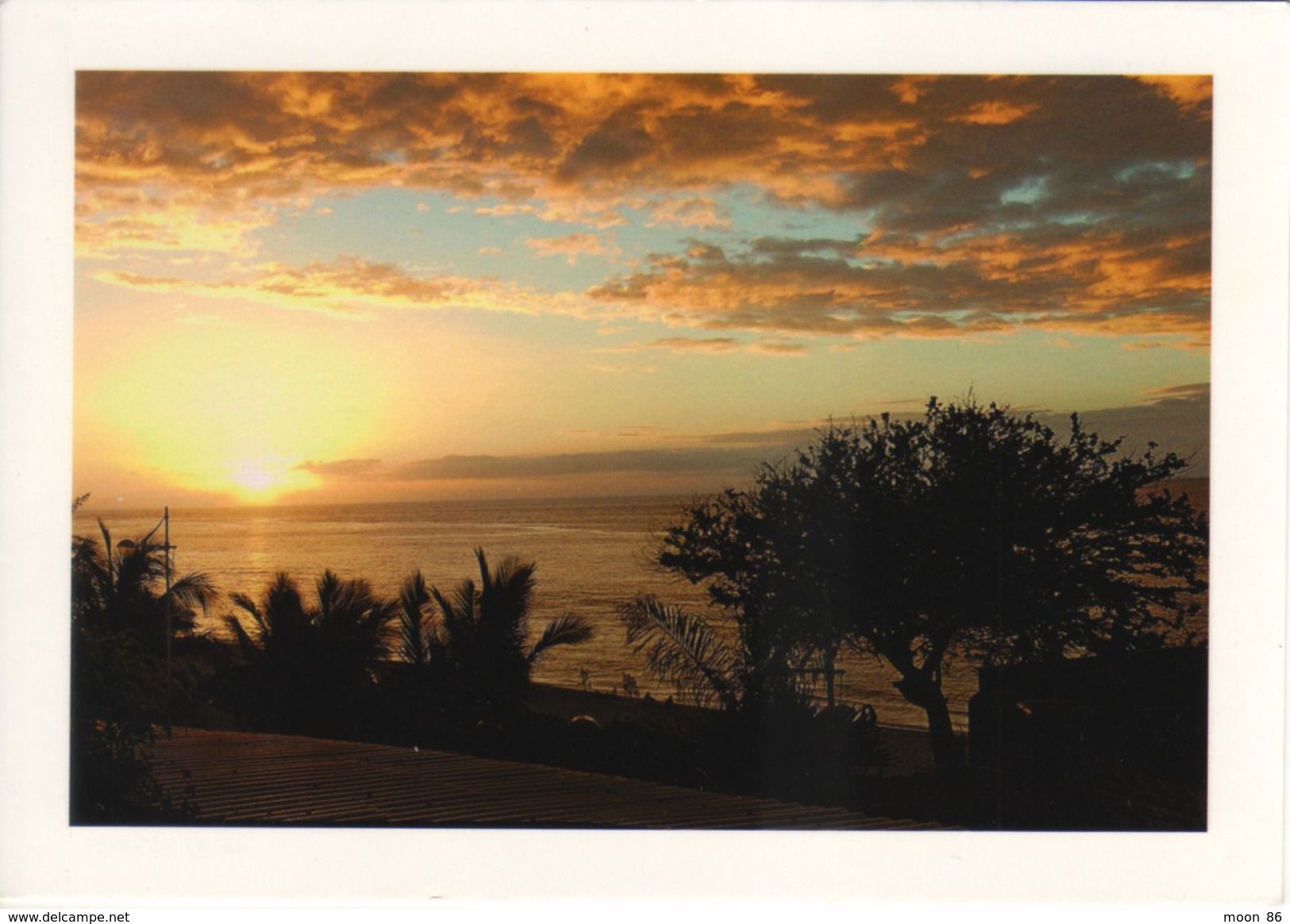 974 - ILE DE LA REUNION - COUCHER DE SOLEIL A BOUCAN CANOT - Saint Paul