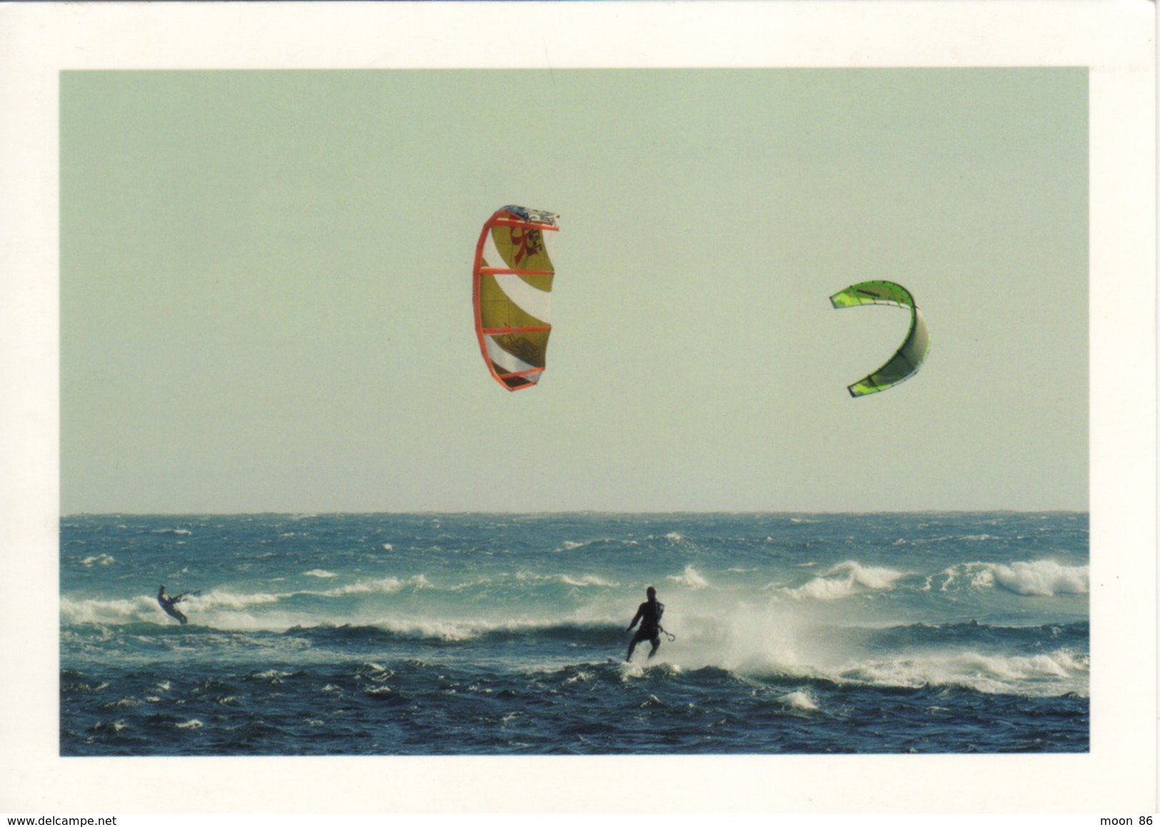 974 - ILE DE LA REUNION -  VUE KITE SURF A SAINT PIERRE - Saint Pierre