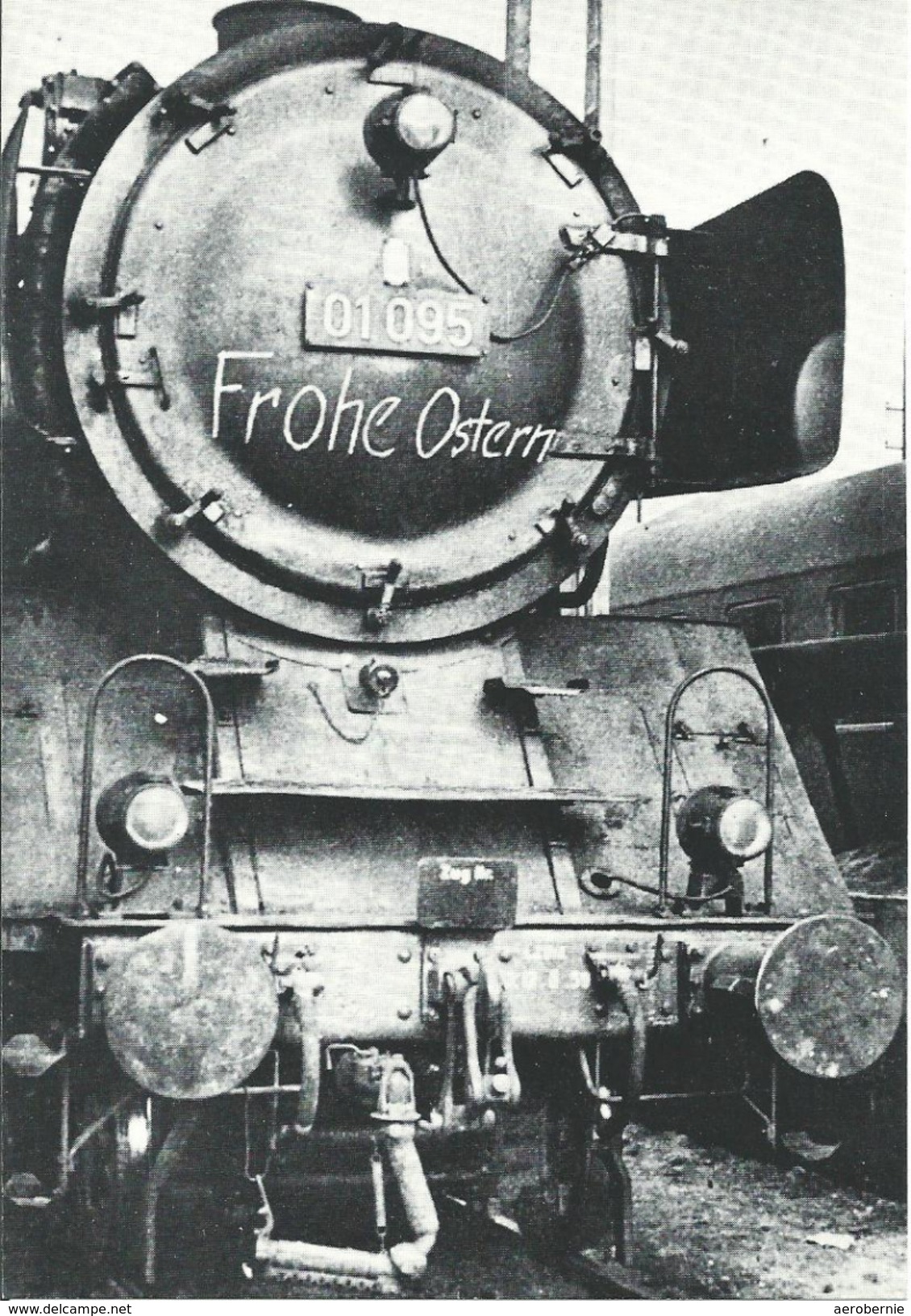 Dampflokomotive Baureihe 01-095 Im Bahnbetriebswerk Wiesbaden (1960) - Frohe Ostern-Aufschrift - Eisenbahnen