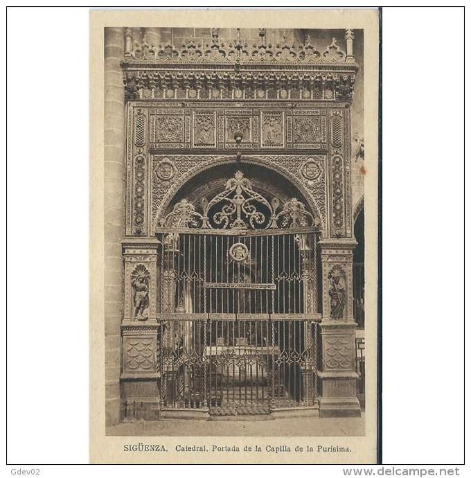 GDLJRTP6764-LFTD12758.Tarjeta Postal DE GUADALAJARA.Portada,ARTE.escultura,CAPILLA DE LA CATEDRAL DE SIGÚENZA - Guadalajara