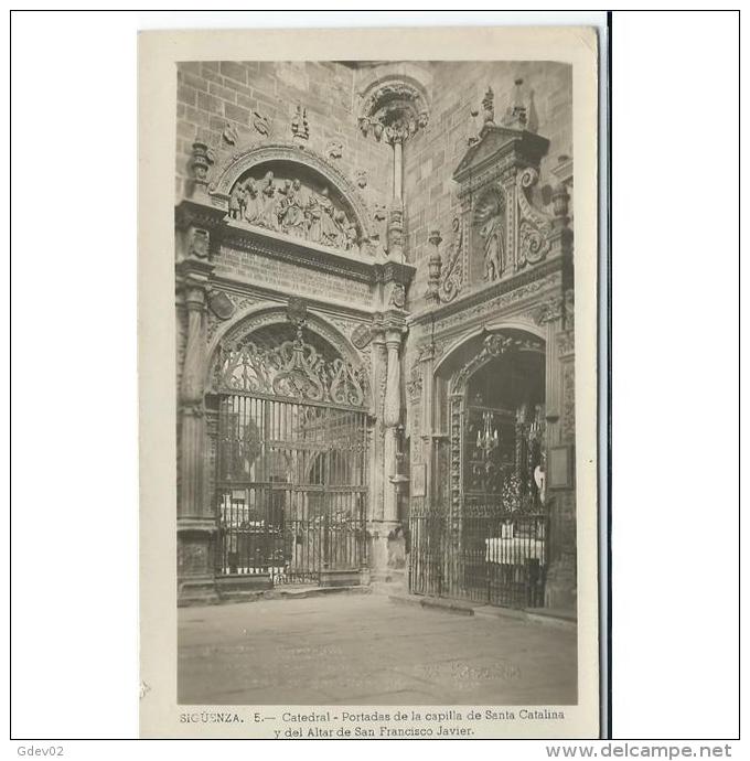 GDLJRTP6766-LFTD12759.Tarjeta Postal DE GUADALAJARA.Portada,ARTE.escultura,CAPILLAS En La CATEDRAL DE SIGÚENZA - Guadalajara