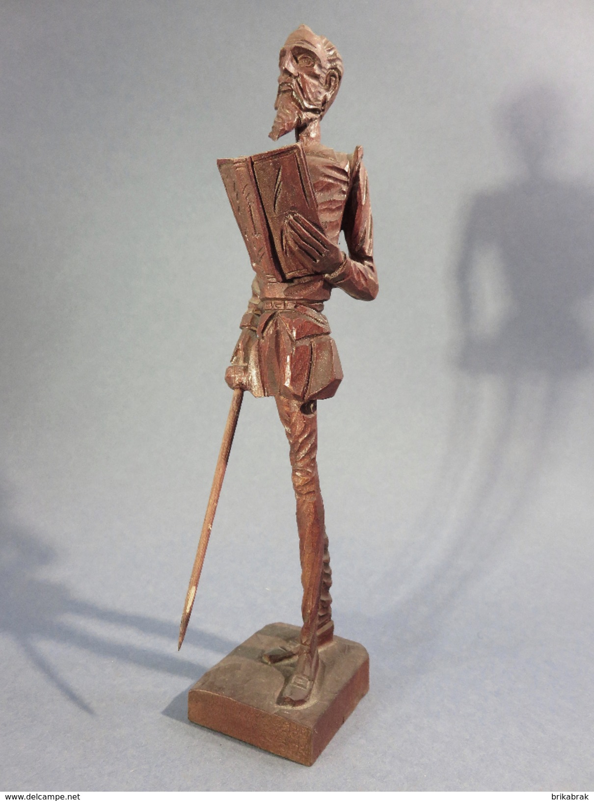 ~ STATUE DON QUICHOTTE AU LIVRE # Sculpture Cervantes Souvenir Espagne Art Populaire Littérature Livre Sancho - Bois