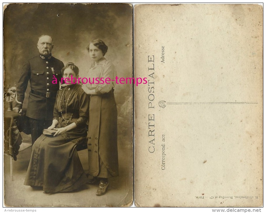 2sur2-carte Photo -officier De Marine En Famille-6e Régiment-médaille - Guerre, Militaire