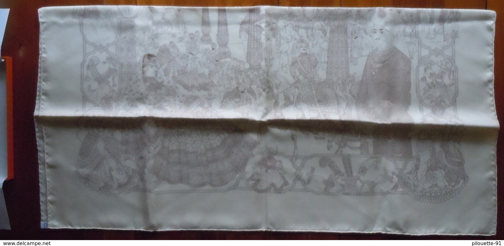 Authentique carré / foulard en soie Hermès  "Splendeur des Maharajas"  de Catherine Baschet 2002