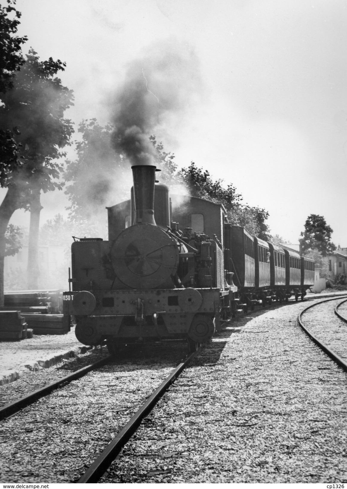 611Or   Grande Photo (30cm X 23.5cm) Locomotive Train Ajecta Provence Arles à Fontvieille - Other & Unclassified