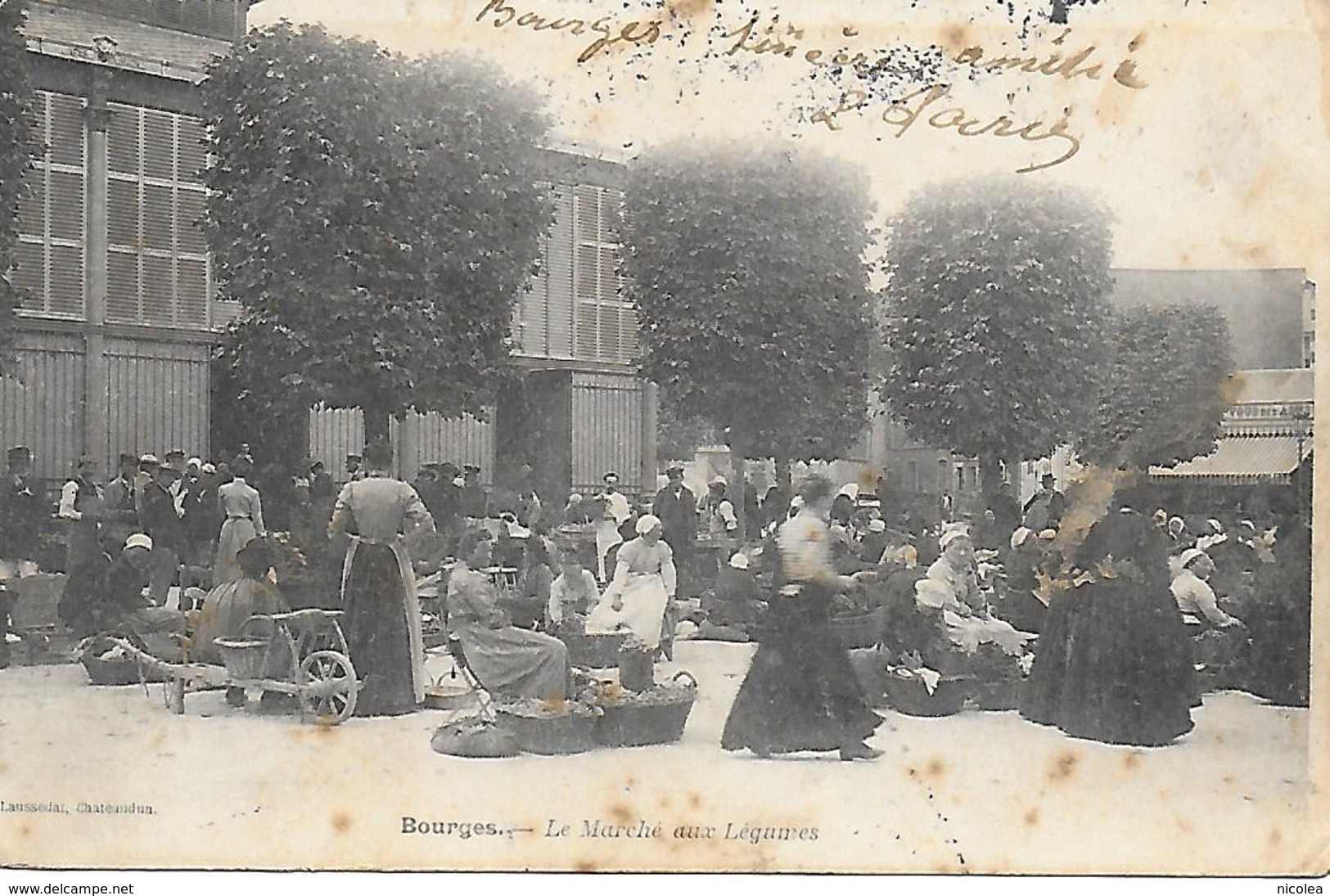 BOURGES MARCHE AUX LEGUMES ANIME 1905 EDIT. LAUSSEDAT CHATEAUDUN DOS SIMPLE - Bourges