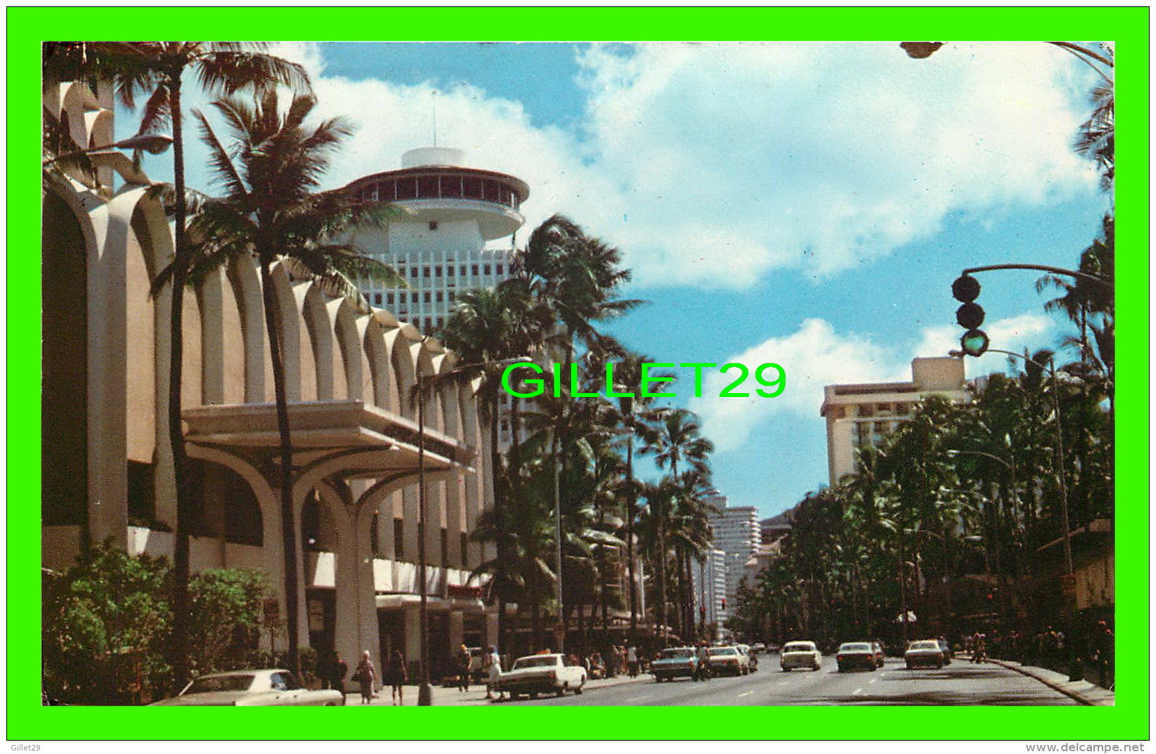 WAIKIKI, HI - KALAKAUA AVENUE ANIMATED WITH OLD CARS - TRAVEL IN 1977 - WORLD WIDE DISTRIBUTORS LTD - - Other & Unclassified