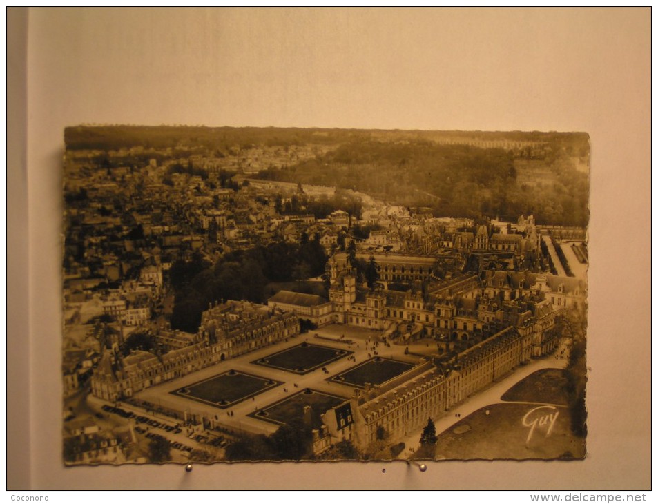 Fontainebleau - Vue D'ensemble Du Palais .... - Fontainebleau