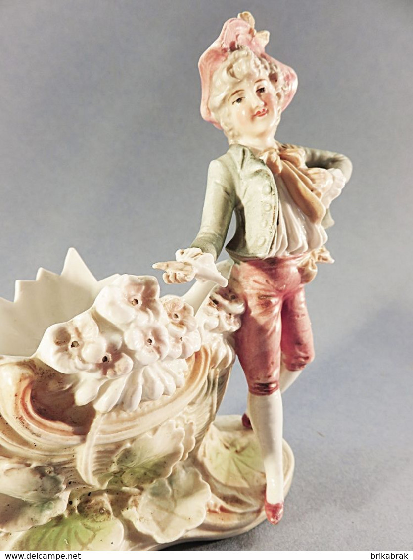 ° BOUQUETIERE ENFANT EN PORCELAINE + Statue Vase Fleur Porcelaine - Autres & Non Classés