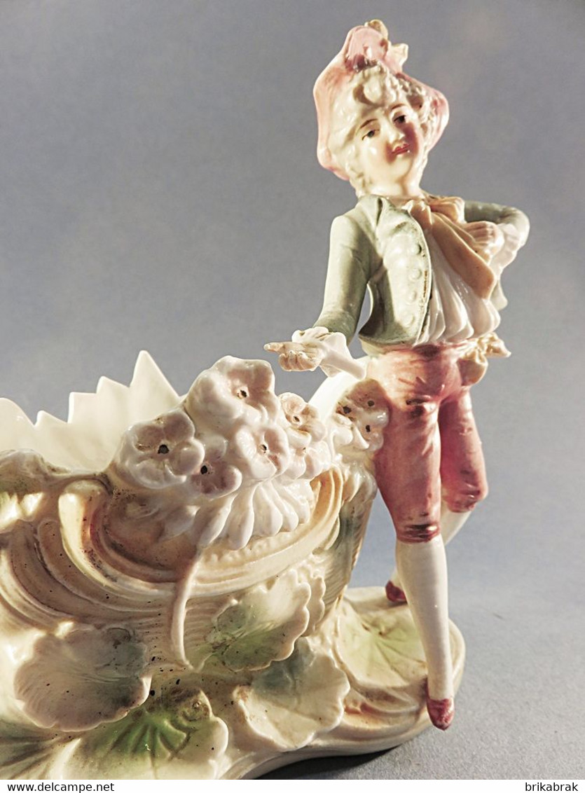 ° BOUQUETIERE ENFANT EN PORCELAINE + Statue Vase Fleur Porcelaine