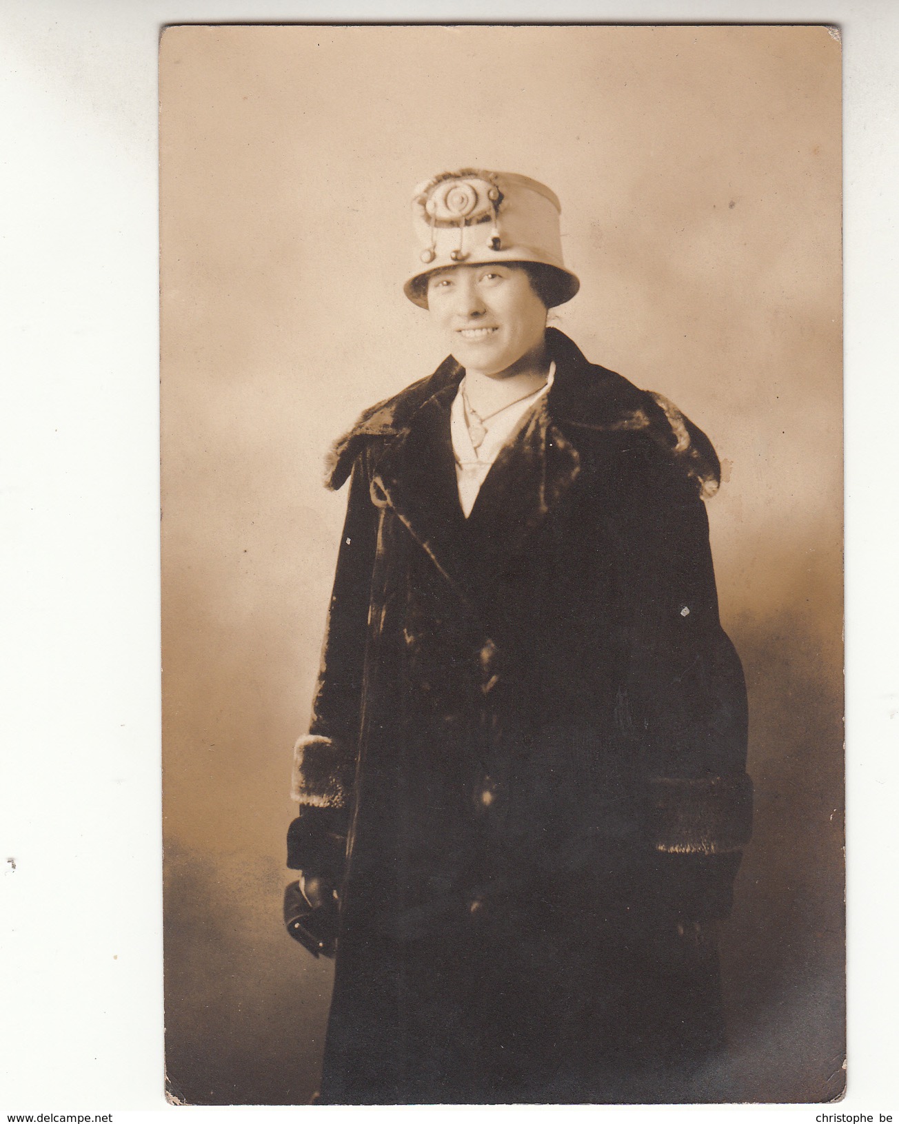 Old Photograph Of Belgian Immigrants In Lowell, Massachusetts, George Lemire, Photographer, Bridge Street  (pk31390) - Autres & Non Classés