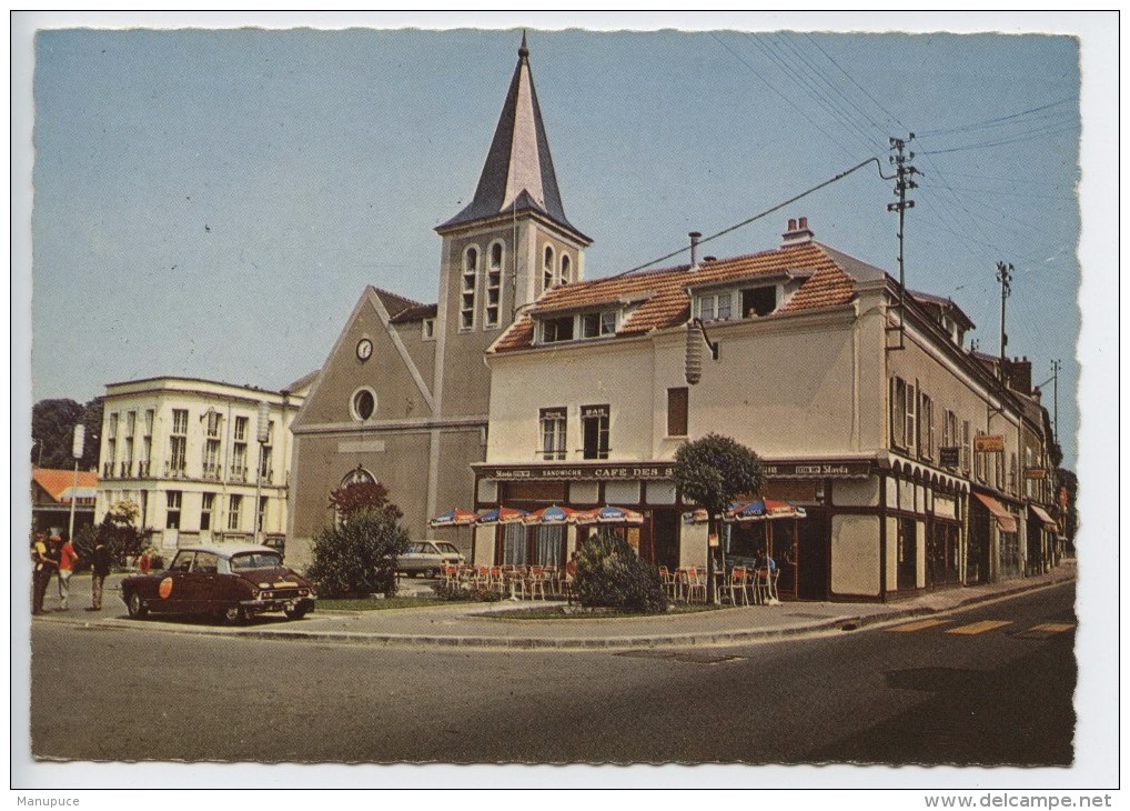 Champs Sur Marne La Place De La Mairie   (voir Citroen Ds )   Cpm - Sonstige & Ohne Zuordnung