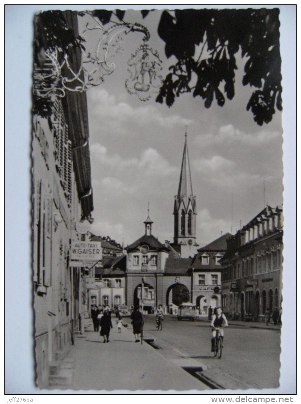 CPSM Emmendingen/Breisgau - Karl-Friedrich-Strafze Mit Kirche - Vue D'ensemble Et Animation   A Voir ! - Emmendingen