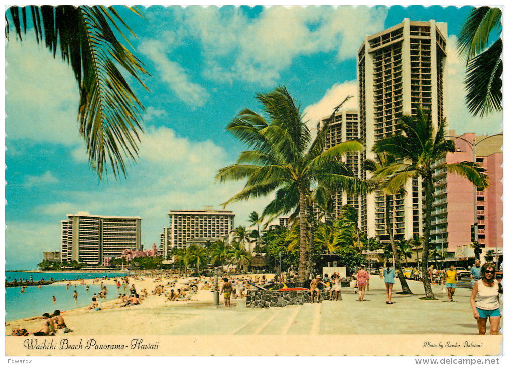 Waikiki, Honolulu, Hawaii, United States US Postcard Posted 1981 Stamp - Honolulu