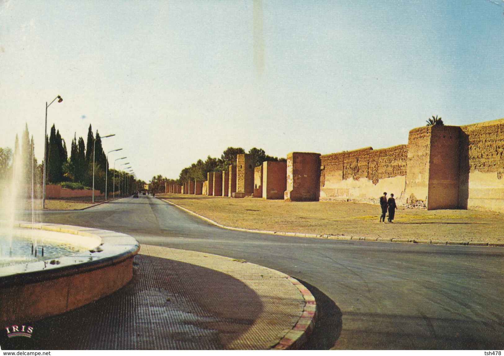 MAROC---MARRAKECH---les Remparts---voir 2 Scans - Marrakech