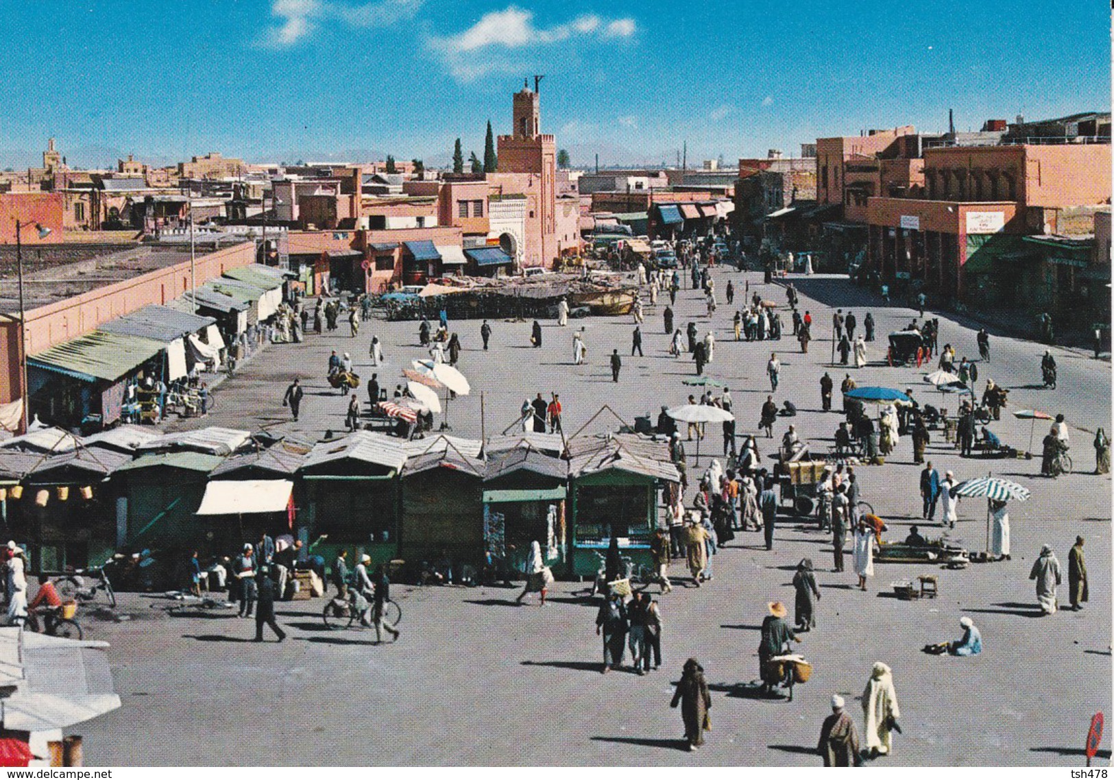 MAROC---MARRAKECH---la Place Djemaa El F'na---voir 2 Scans - Marrakesh