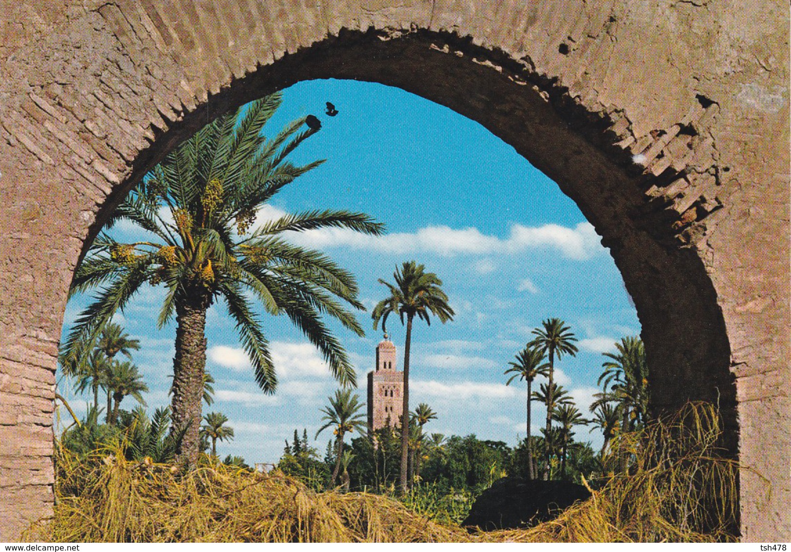 MAROC---MARRAKECH--la Koutoubia---voir 2 Scans - Marrakech