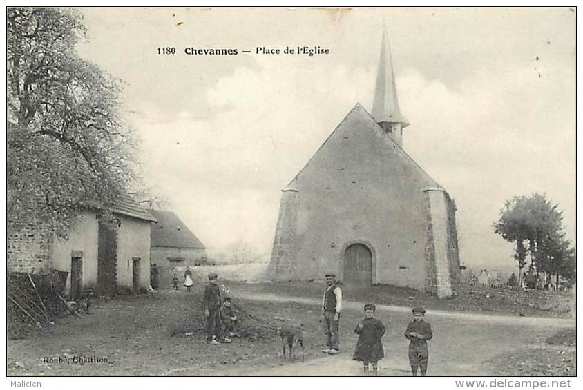 -ref-N 901 - Yonne -  Chevannes - Place De L Eglise - Carte Bon Etat - - Chevannes
