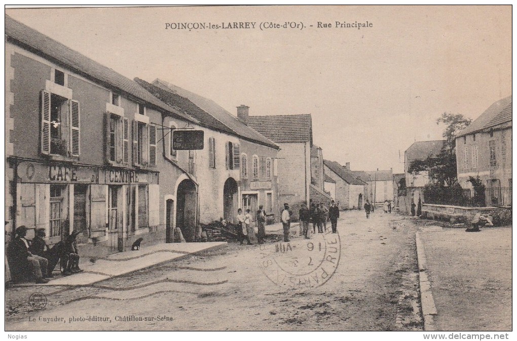 POINCON LES LARREY - LA RUE PRINCIPALE - LE CAFE DU CENTRE - BELLE CARTE ANIMEE -  3 SCANNS -   TOP !!! - Venarey Les Laumes