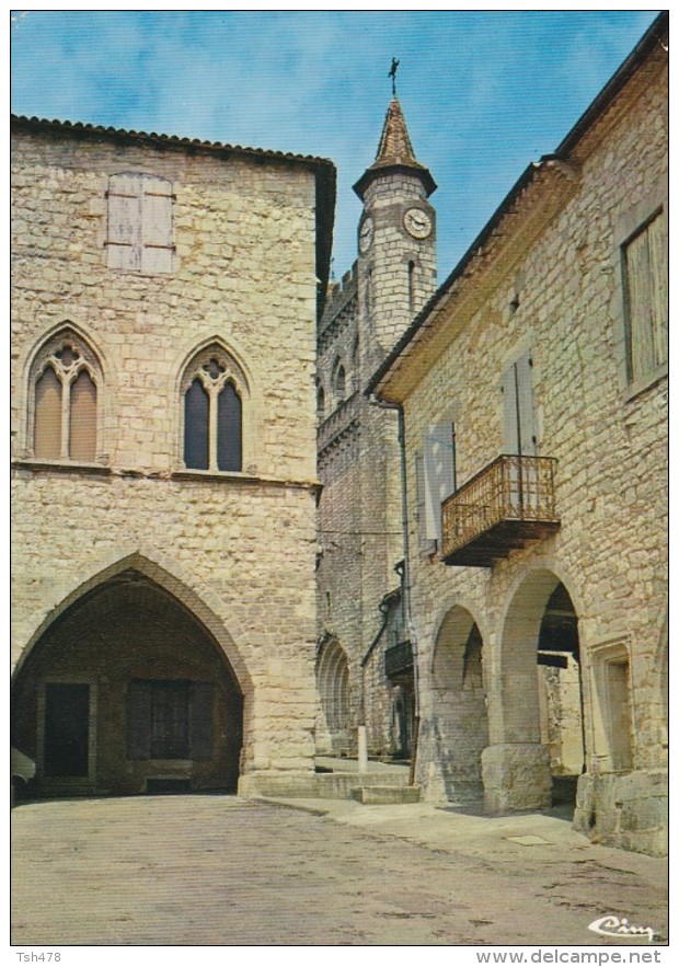 47---MONFLANQUIN--Ancienne Bastide Du XIIIe S.-la Maison Du Prince Noir-la Mairie Et L´église---voir 2 Scans - Monflanquin