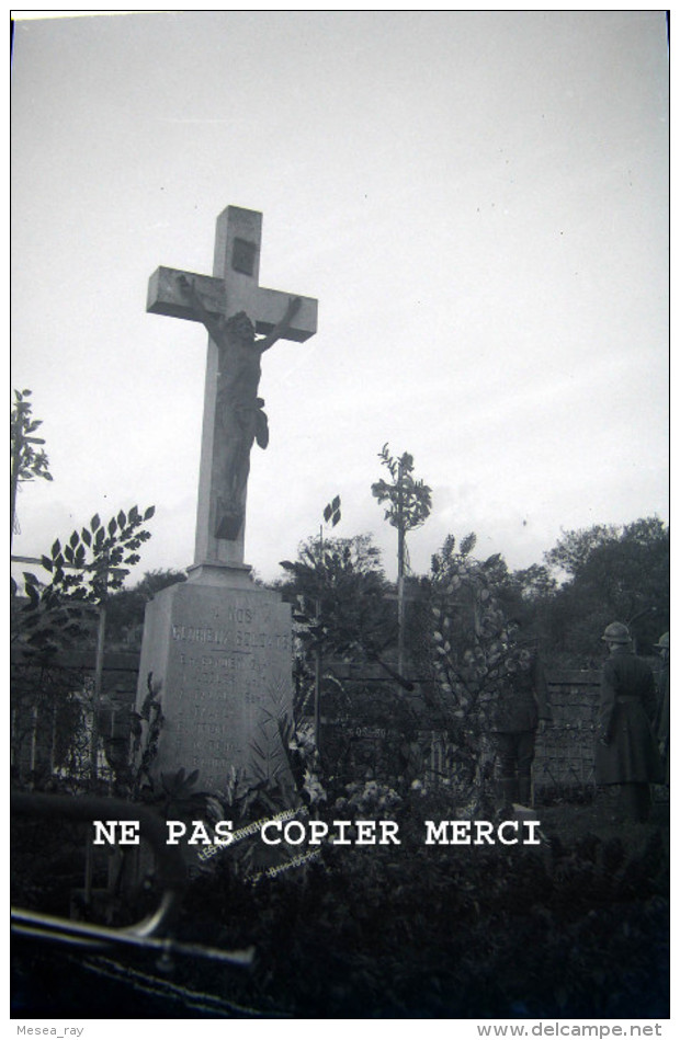 Tombe Cimentiere Regiment De La Meuse 155 RIF RI Forteresse SF Montmedy WW2 Ligne Maginot Negatif Photo Original - Guerre, Militaire