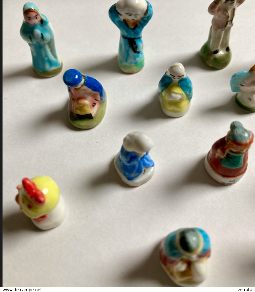 lot de 26 féves