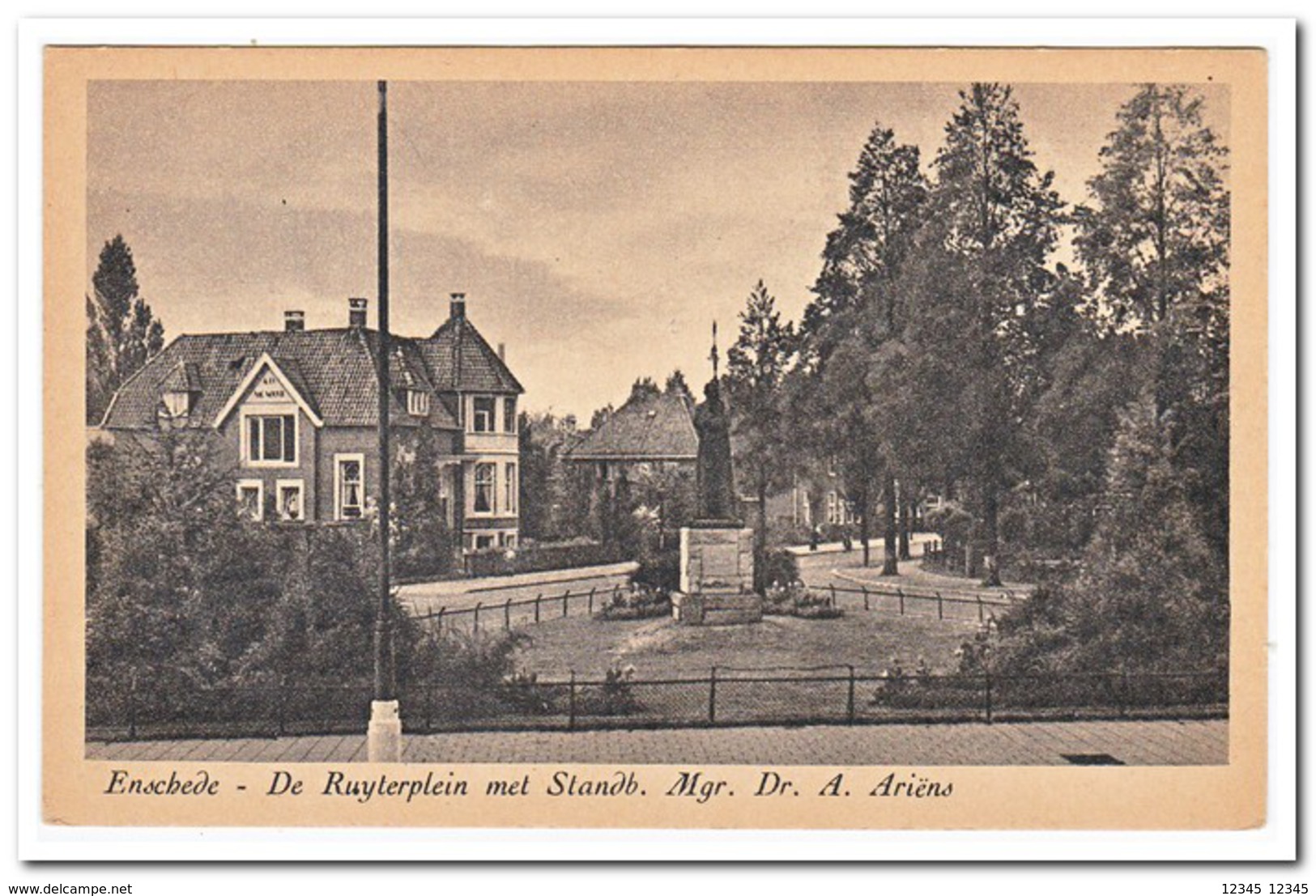 Enschede, De Ruyterplein Met Standb. Mgr. Dr. A. Ariëns - Enschede