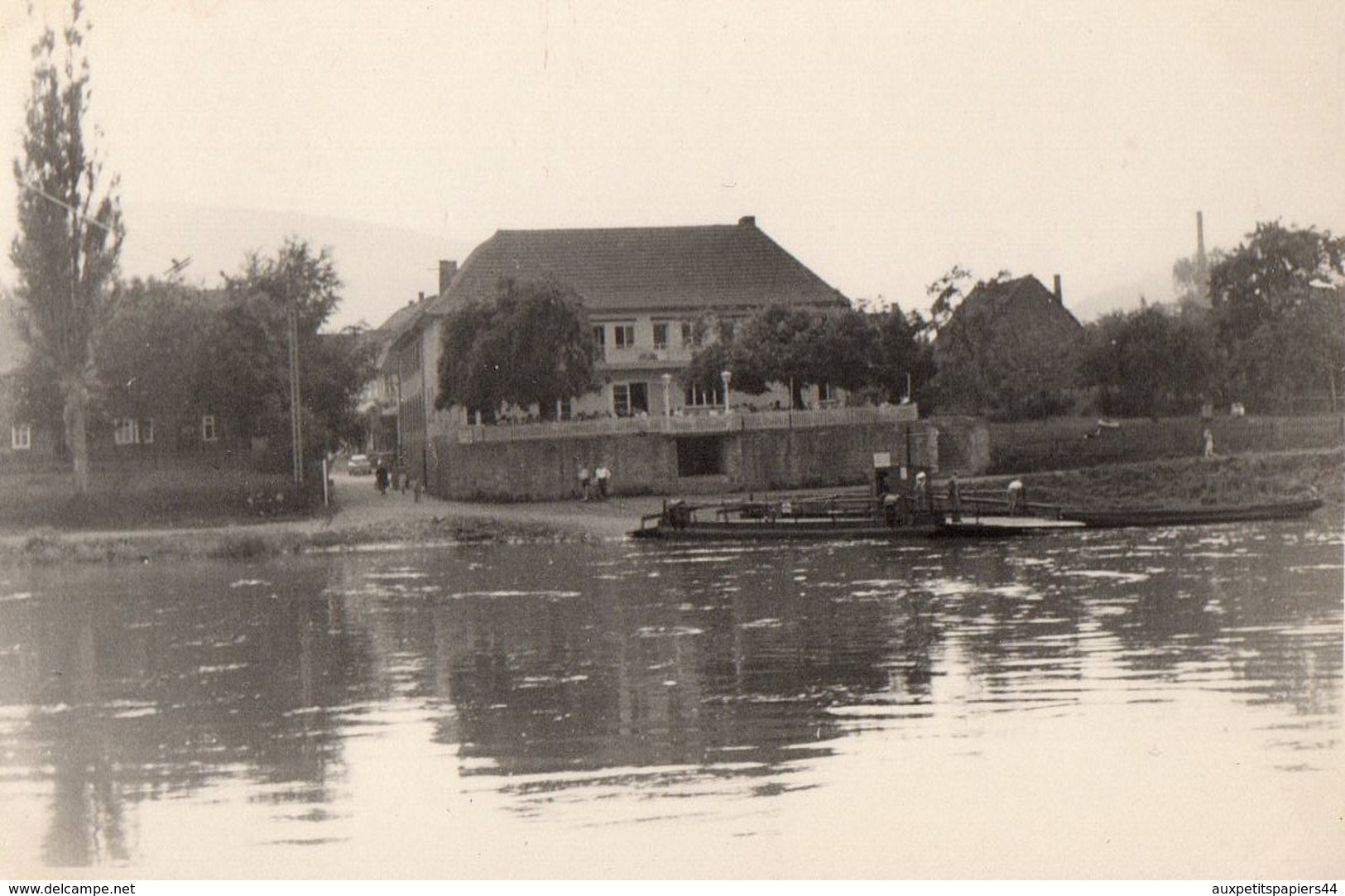 Photo Originale Bateau & Embarcation - Allemagne - Le Bac Sur La Weser - Boats