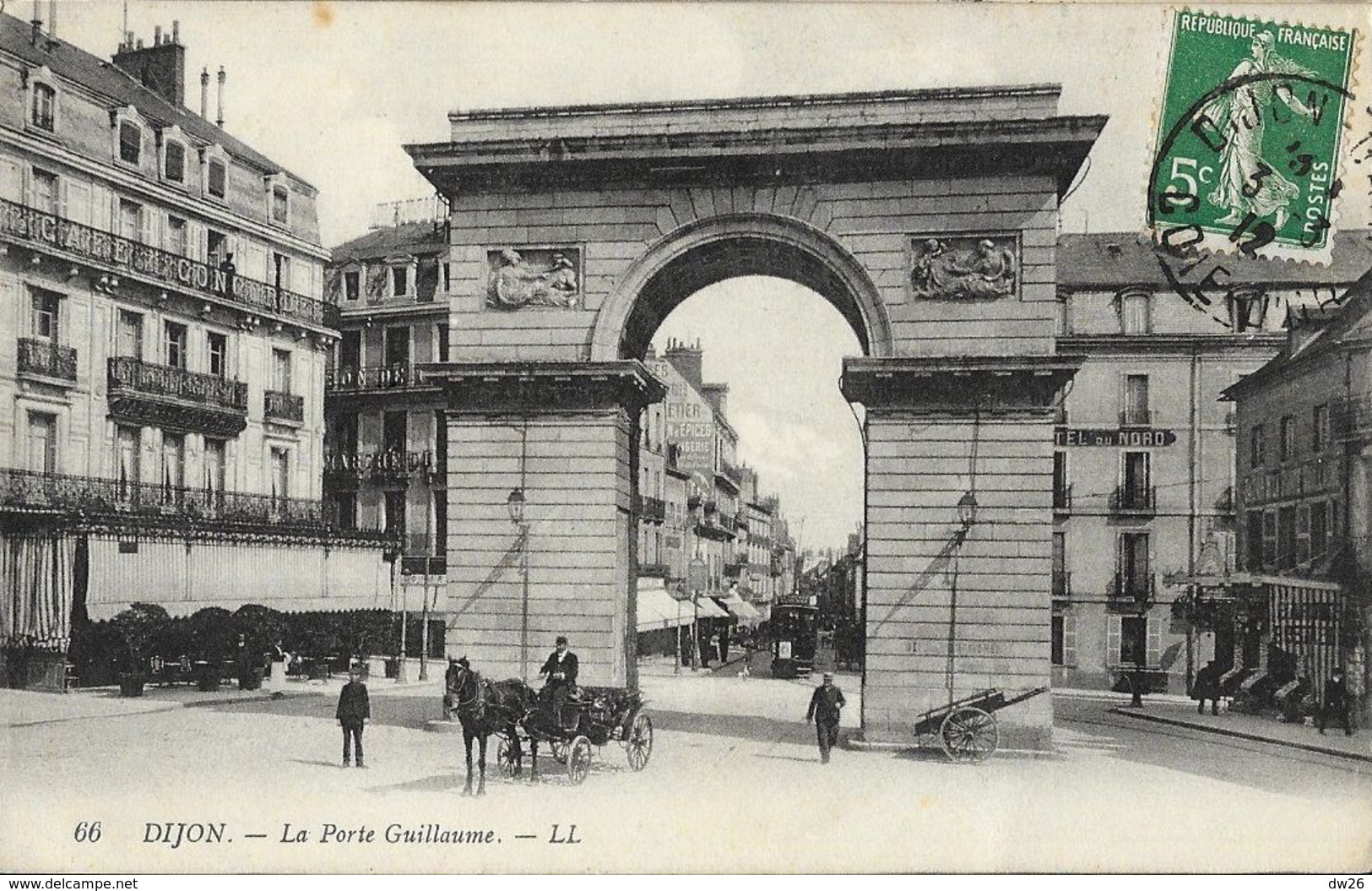 Dijon - La Porte Guillaume, Calèche - Carte LL N° 66 - Dijon