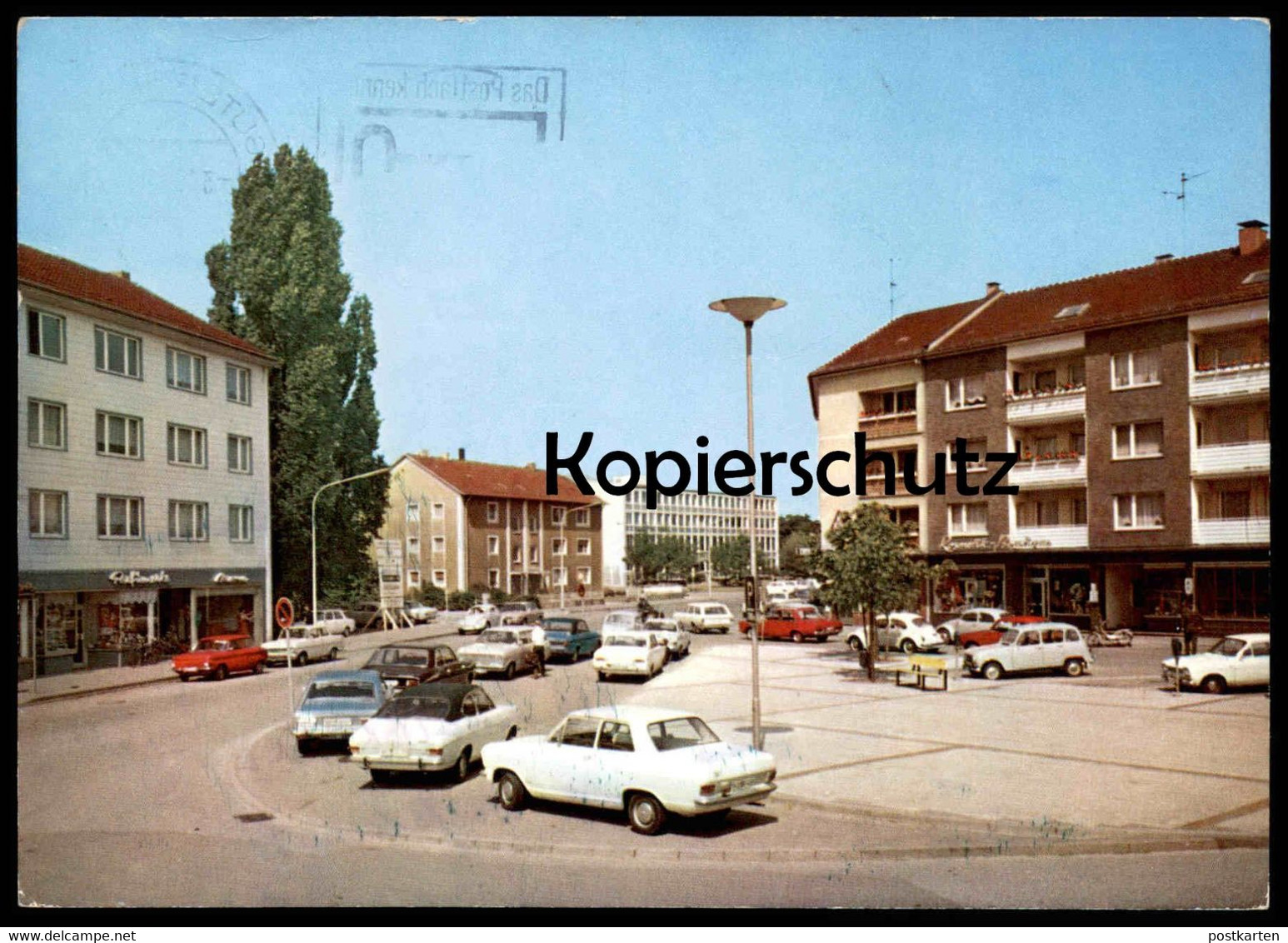 ÄLTERE POSTKARTE GÜTERSLOH BERLINER PLATZ MIT BLICK ZUM AMTSGERICHT Opel Renault R4 Ford Auto Car AK Ansichtskarte - Gütersloh