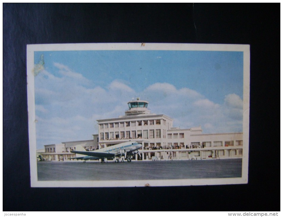 POSTCARD OF THE CARRASCO AIRPORT IN MONTEVIDEO (URUGUAY) WITH AVIAO OF THE AIR PLUNA COMPANY IN THE STATE - Aérodromes