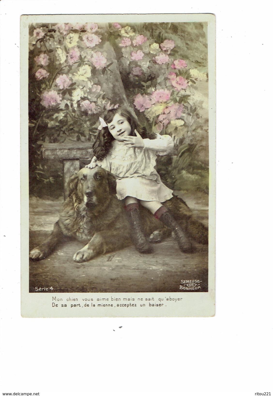 Cpa - Enfant Fillette Assise Sur Un Gros Chien - Semeuse De Bonheur Serie 4 - - Szenen & Landschaften