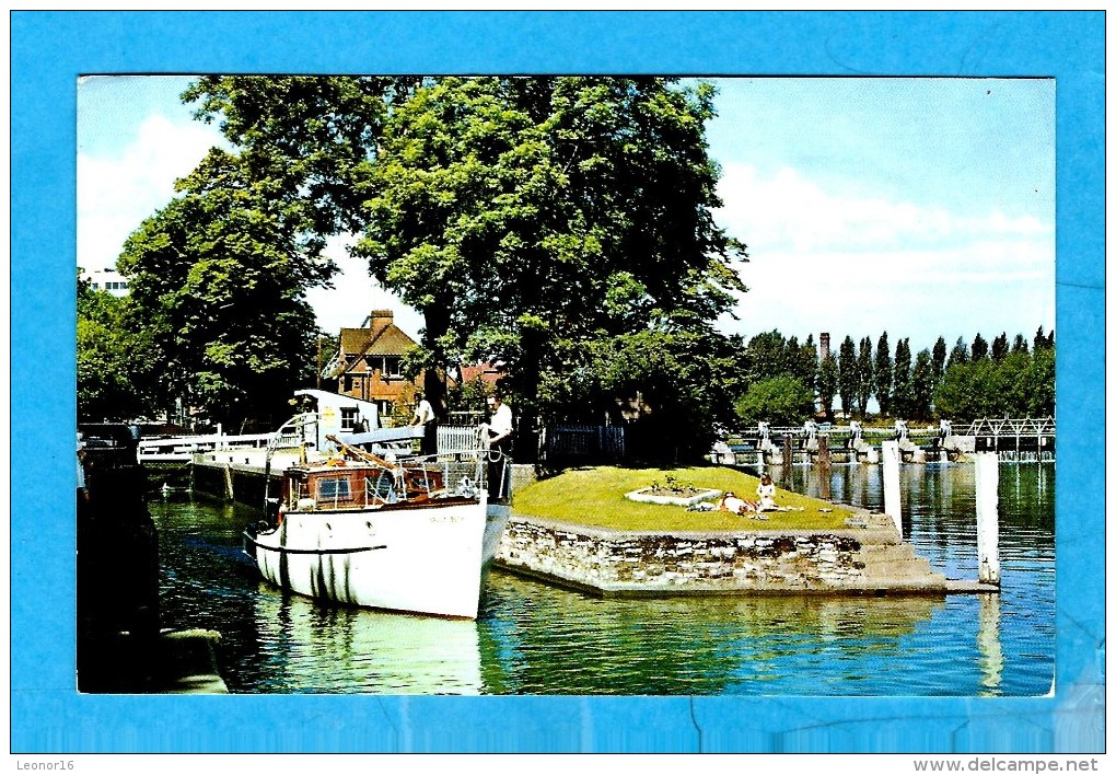 READING  -  ** CAVERSHAM LOCK **    -   Verlag : B.T.  N° 7222 - Reading