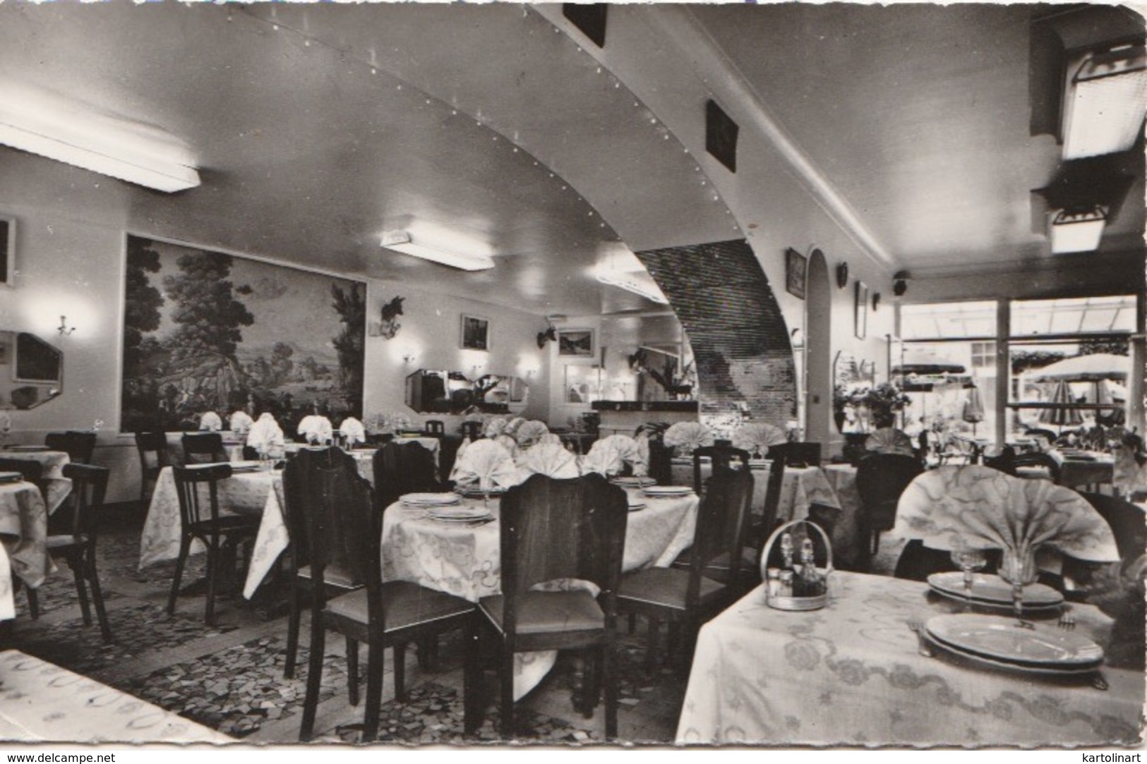 SAINTE MAURE DE TOURAINE, RESTAURANT DU VEAU D'OR, PHOTO STUDIO TREMBLIER - Autres & Non Classés