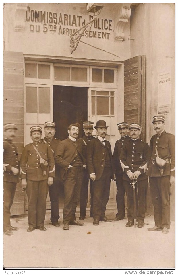 PARIS 5e - COMMISSARIAT De POLICE - INSPECTEURS - AGENTS - Carte-photo - Vers 1910 - Cliché TOP ! - Police - Gendarmerie