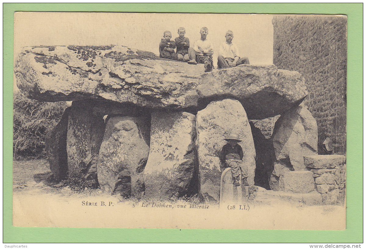 Le Dolmen , Vue Latérale . Série BP . 2 Scans. - Autres & Non Classés