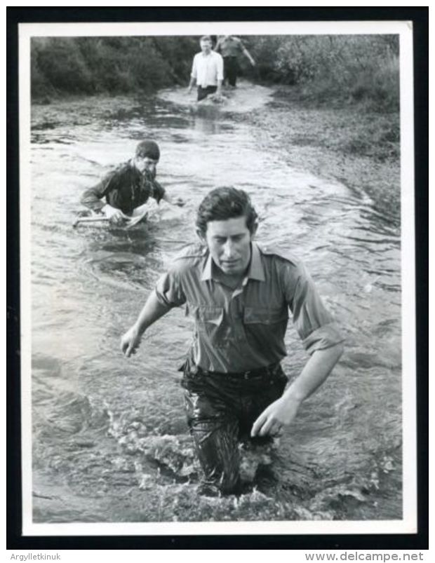 FINE PRESS PHOTO PRINCE CHARLES COMMANDO COURSE ROYAL MARINES DEVON 1974 - Personalidades Famosas