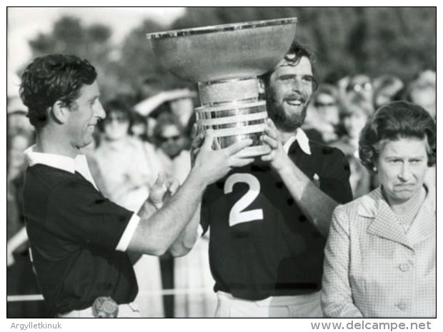 FINE ORIGINAL PRESS PHOTOS PRINCE CHARLES QUEEN ELIZABETH II POLO WINDSOR 1980 - Famous People