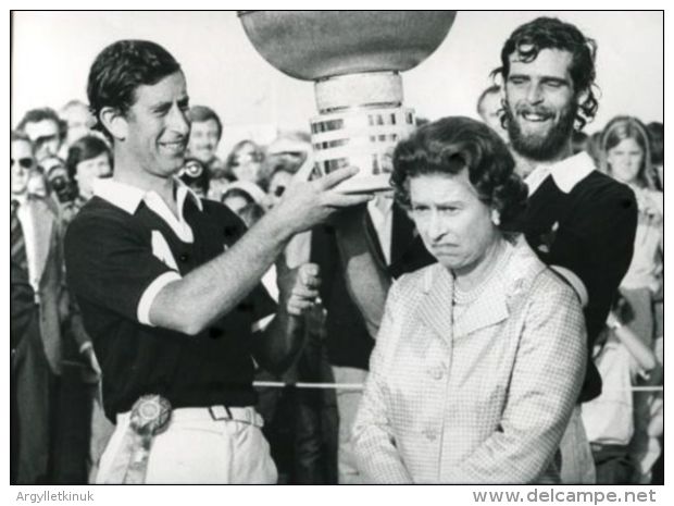 FINE ORIGINAL PRESS PHOTOS PRINCE CHARLES QUEEN ELIZABETH II POLO WINDSOR 1980 - Famous People