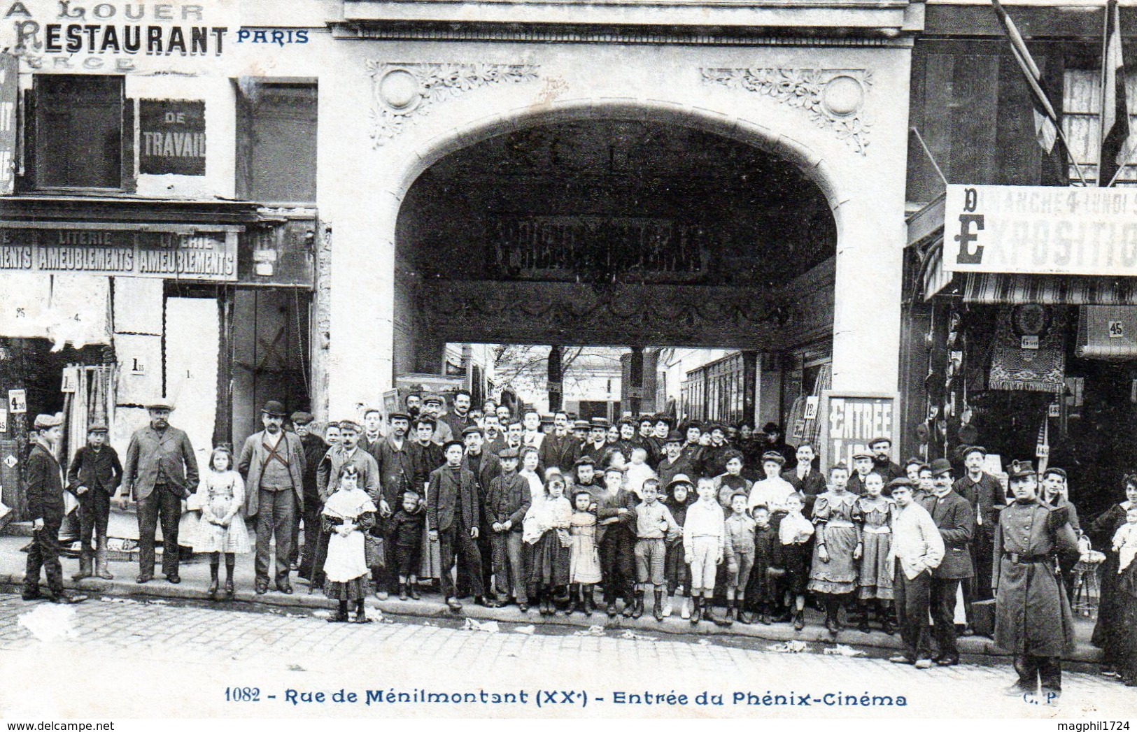 Cpa  Paris 20e Rue De Menilmontant --  Entree Du Phenix-cinema - District 20